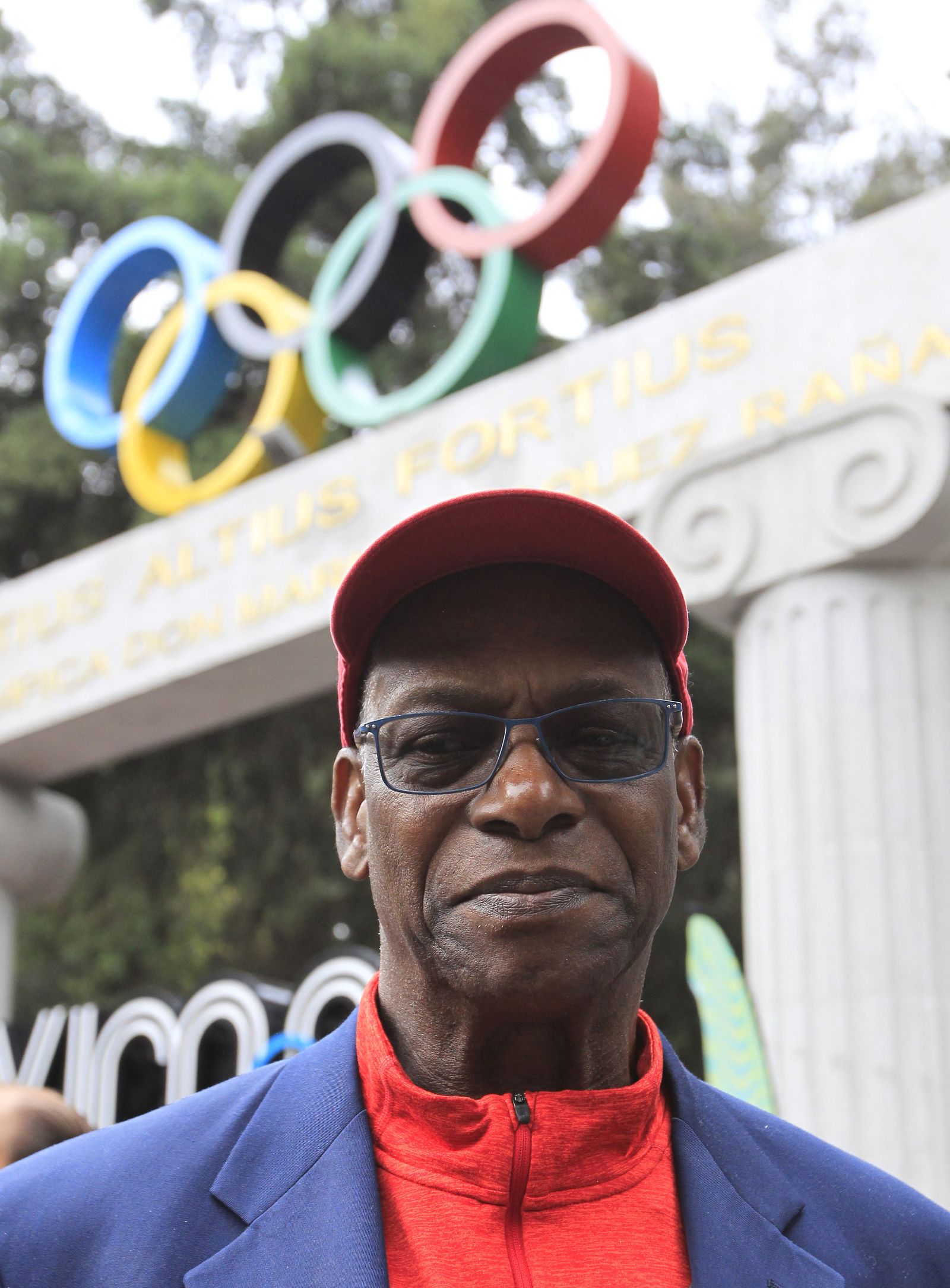 El ex saltador de longitud Bob Beamon, en su visita a Ciudad de México.