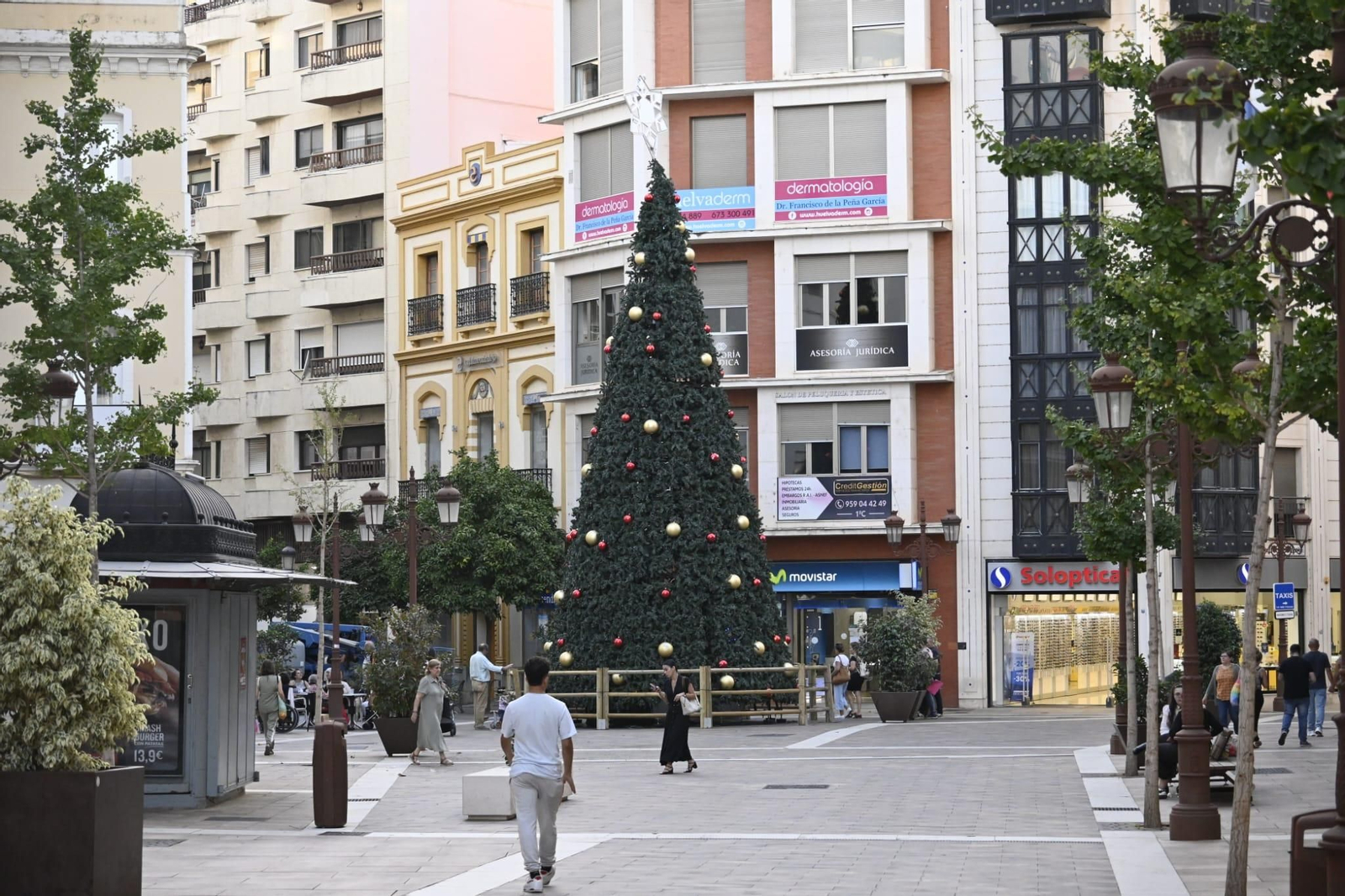 Árbol de Navidad en La Placeta.