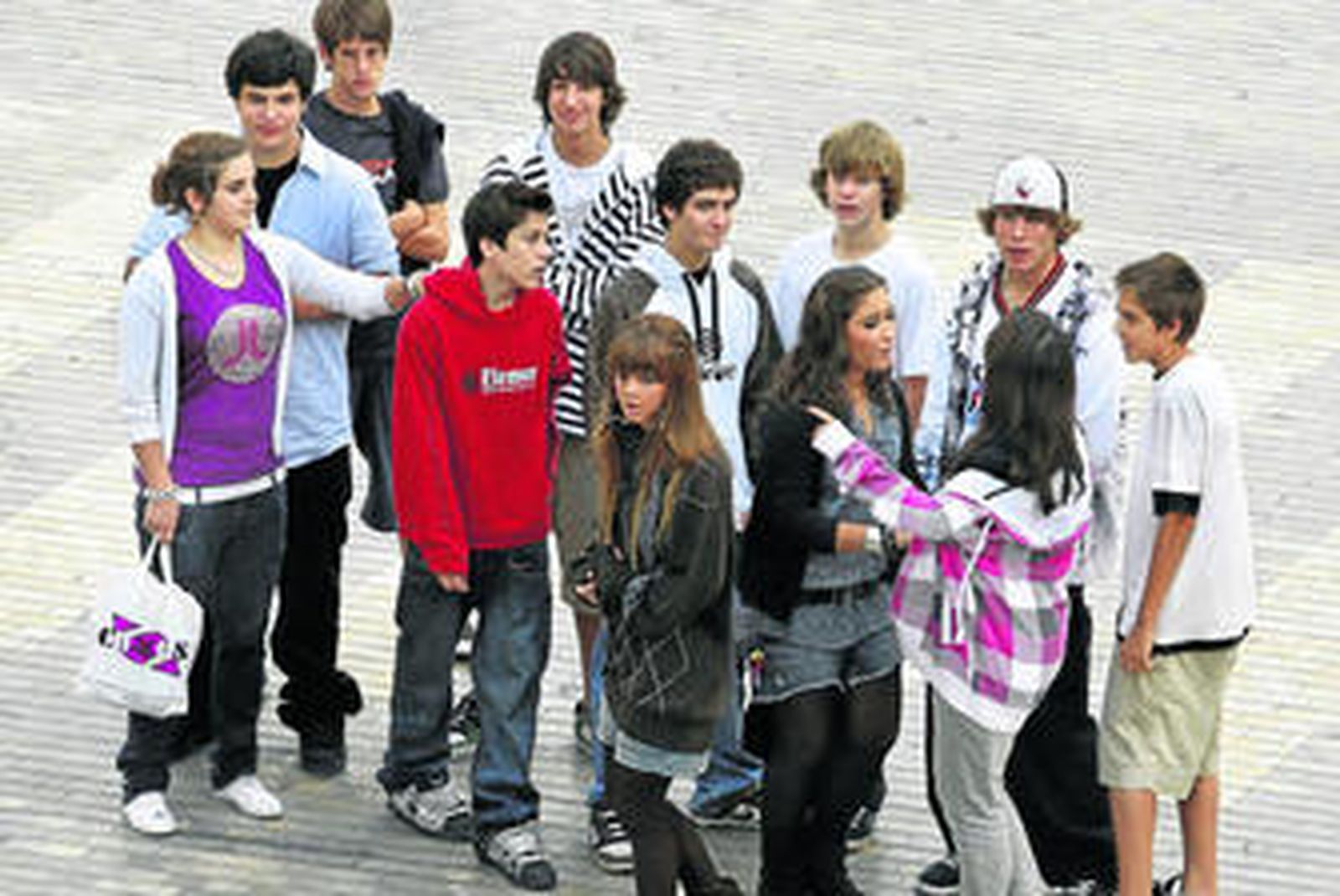 El 65% de los jóvenes inician sus vinculaciones afectivas, emocionales y sexuales entre los 15 y 16 años.