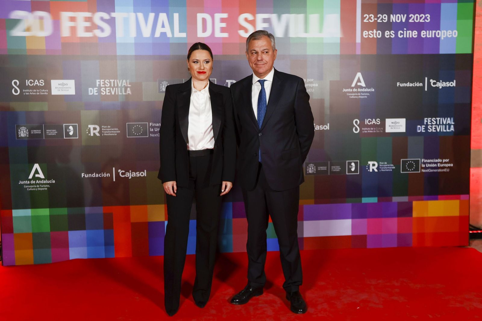 El alcalde de Sevilla, José Luis Sanz, con la teniente de alcalde delegada de Cultura, Minerva Salas.