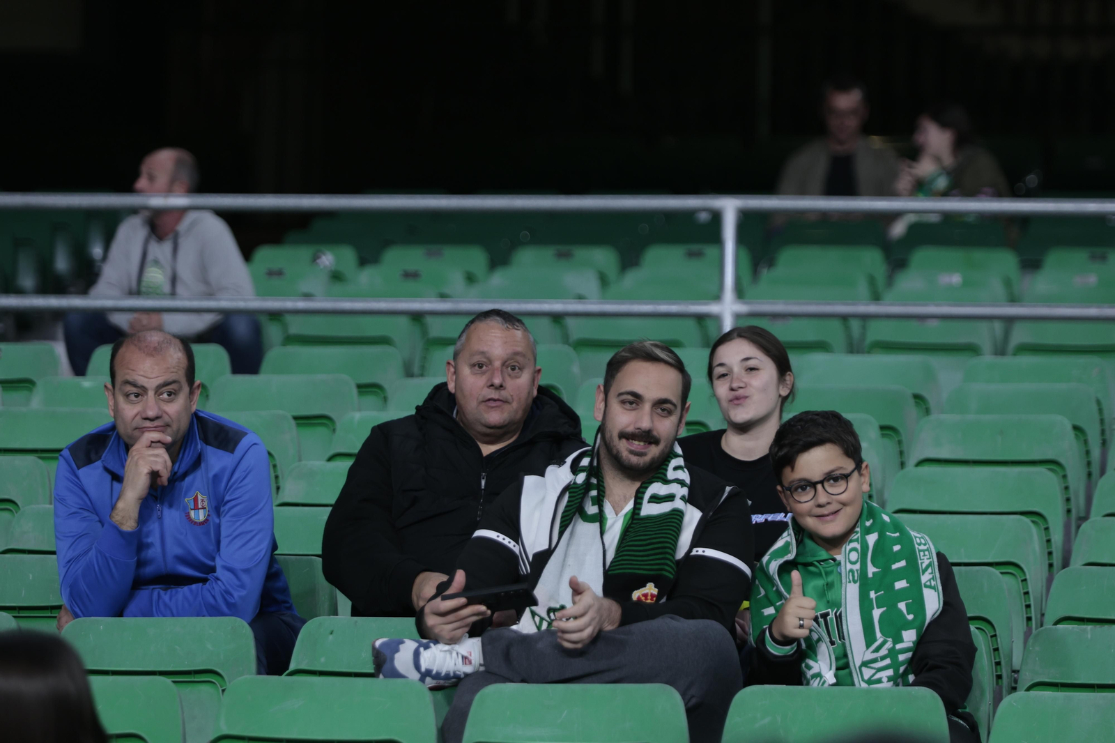 Búscate en las gradas del Villamarín