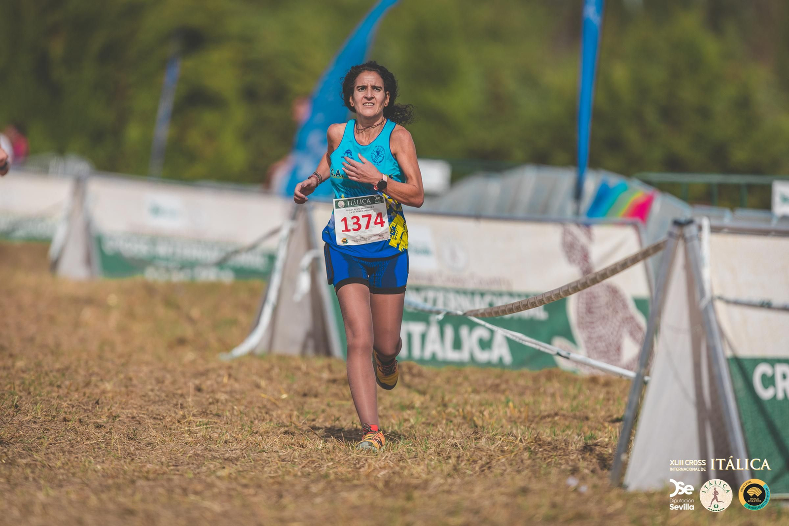 Búscate en las fotos del Cross de Itálica 2025 | 1
