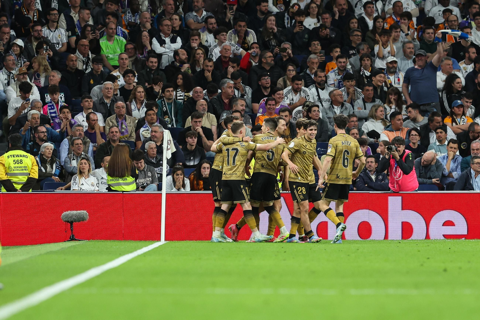 Las fotos del Real Madrid - Real Sociedad camino del Estadio de la Cartuja