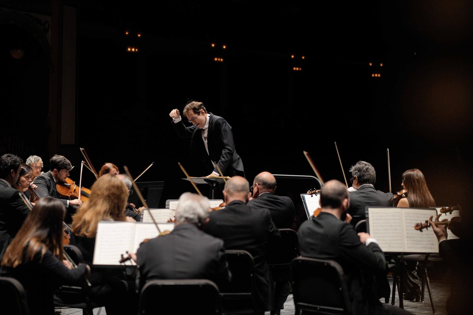 La Orquesta de Córdoba, en su tercer concierto de abono, bajo la dirección de Pablo González. La Orquesta de Córdoba, en su tercer concierto de abono, bajo la dirección de Pablo González.
