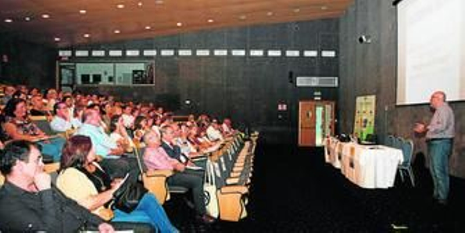 Una de las ponencias que se desarrollaron en la mañana de ayer.