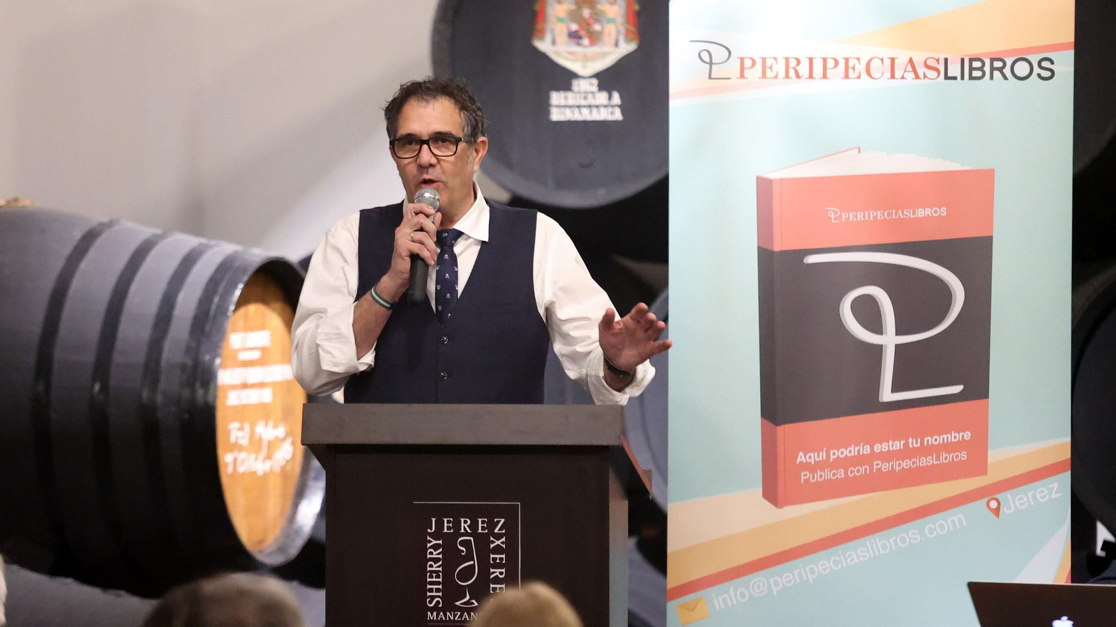 Las fotos de la presentación de 'Sorbos de sacristía', la obra póstuma de Juan Pedro Simó