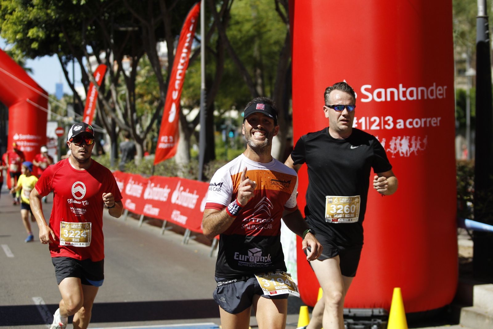 Fotogalería carrera atletismo popular enfermedades poco frecuentes. La Salle Almería