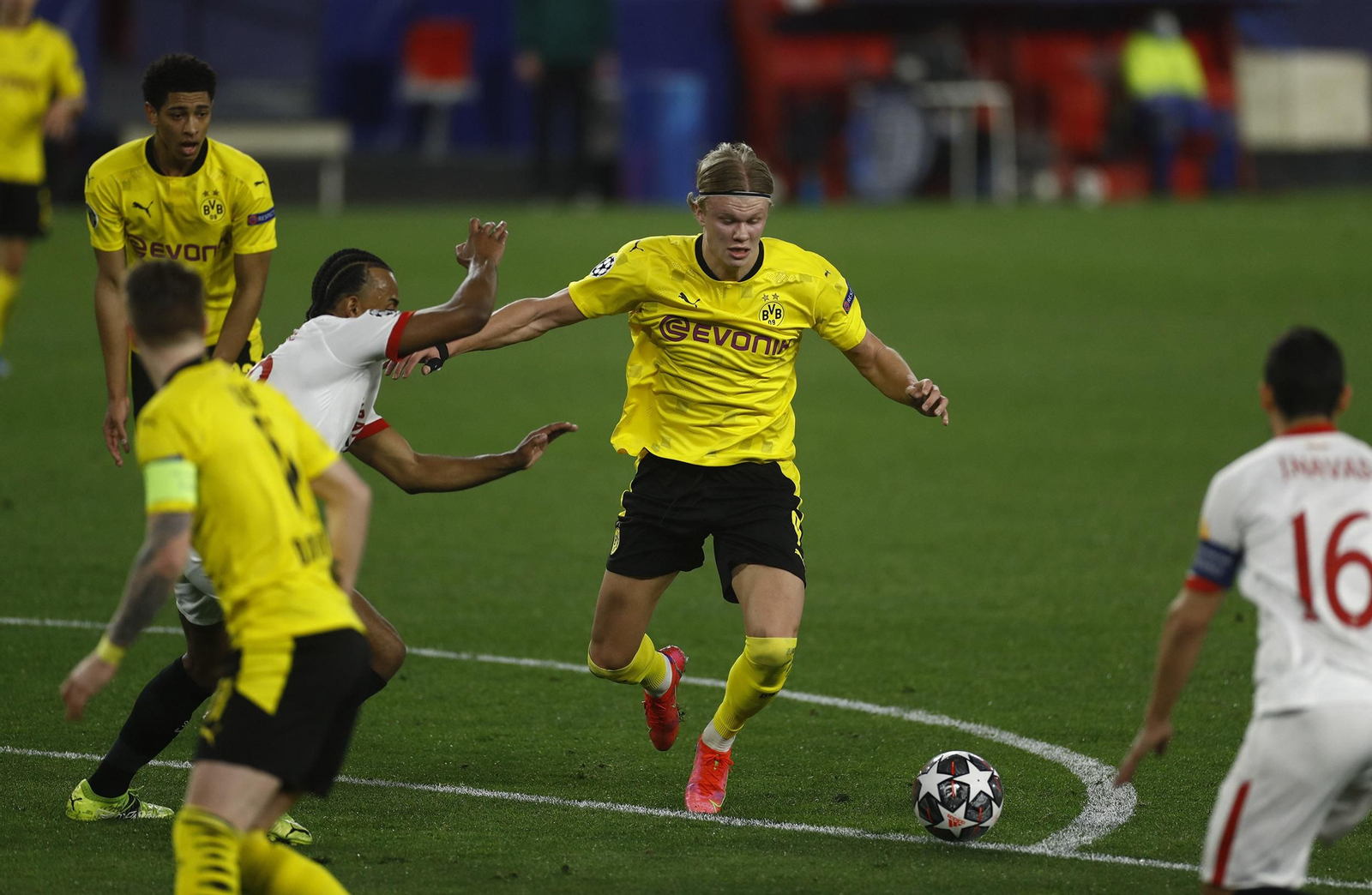 Las imágenes del Sevilla-Borussia Dortmund de Champions