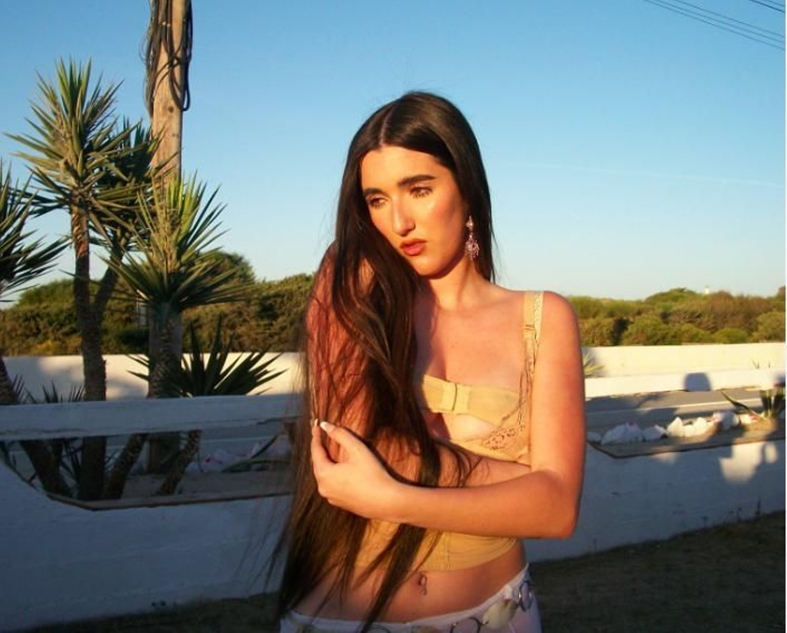 Judeline, la artista criada en los Caños de Meca que ha sido alabada públicamente por Rosalía.