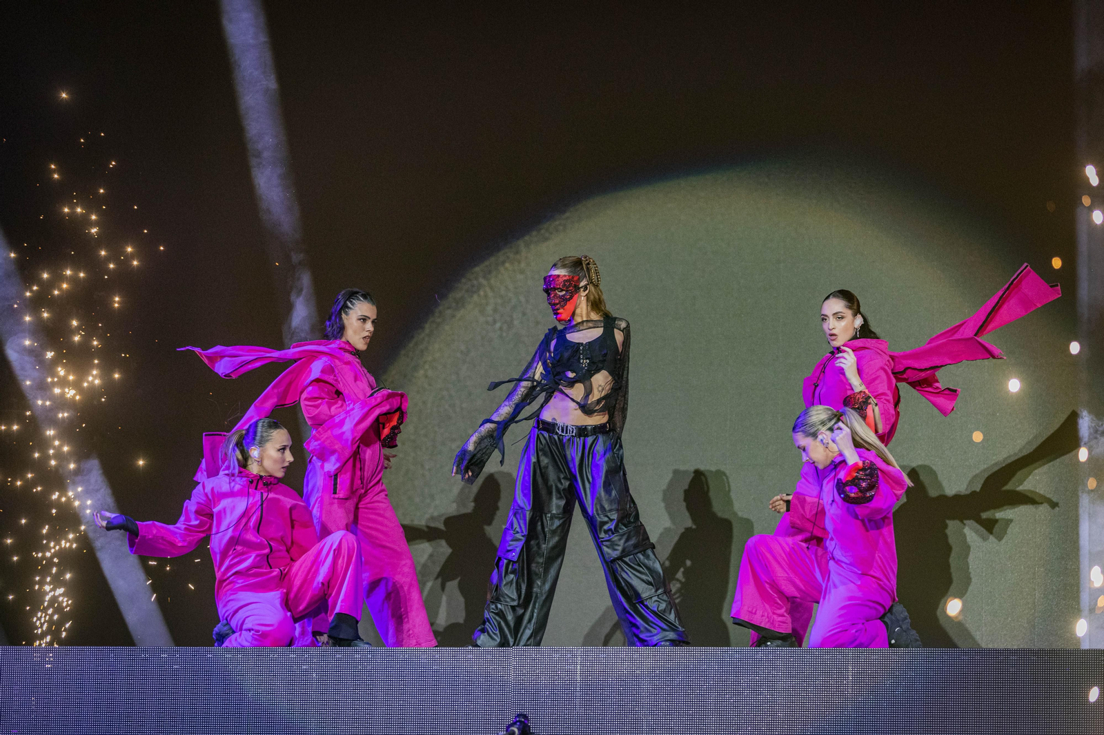 Búscate entre las fotos del concierto de Tini en Concert Music Festival 2023