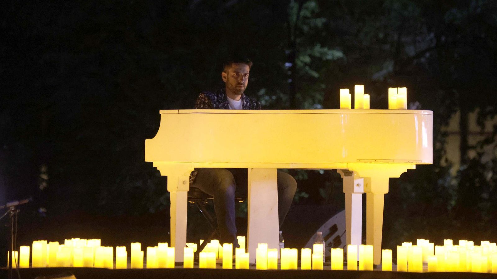 Las fotos del concierto de Diego Valdivia en el parque María Cristina