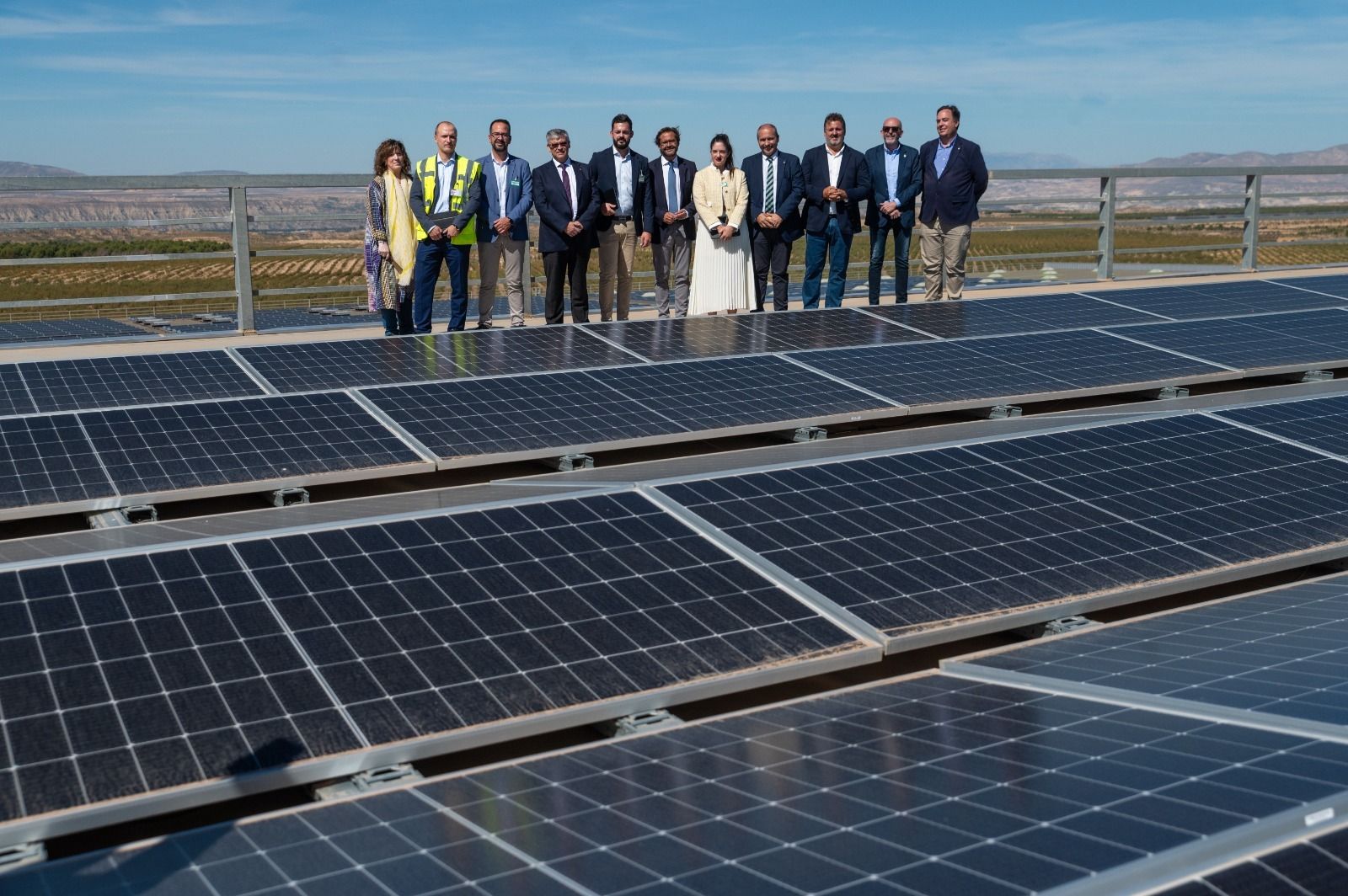 Imagen de la visita a la planta de autoconsumo fotovoltaico