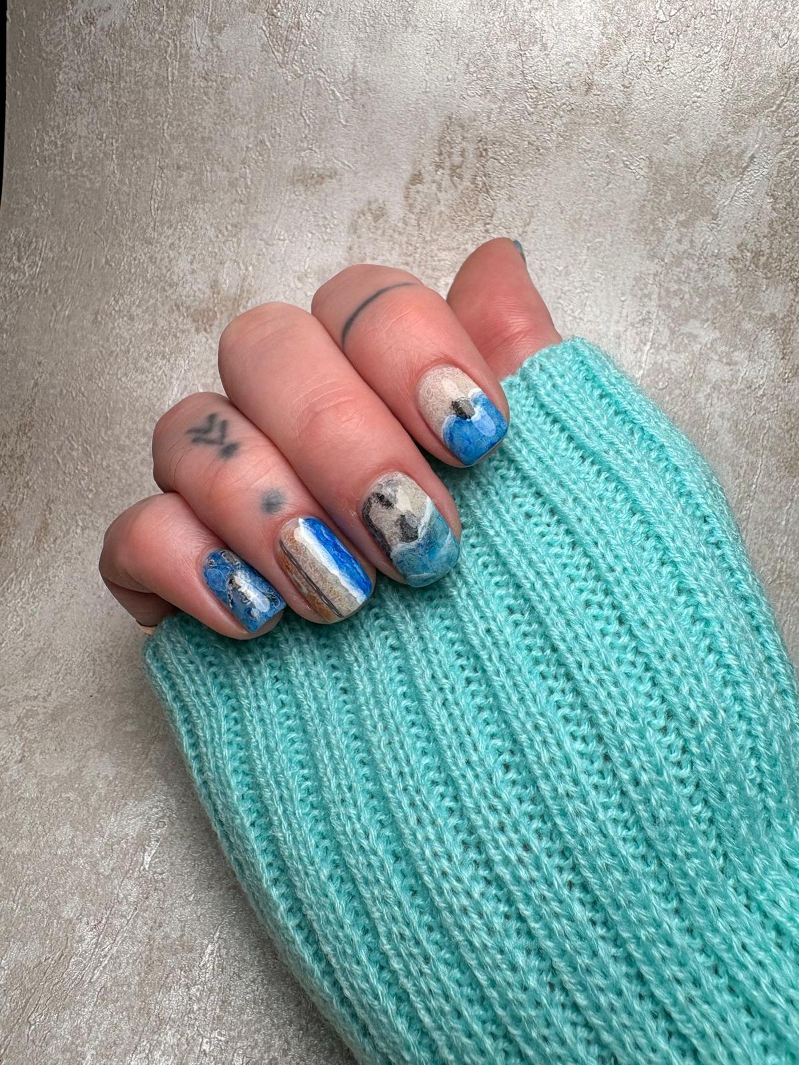 Uñas inspiradas en el Cabo de Gata.