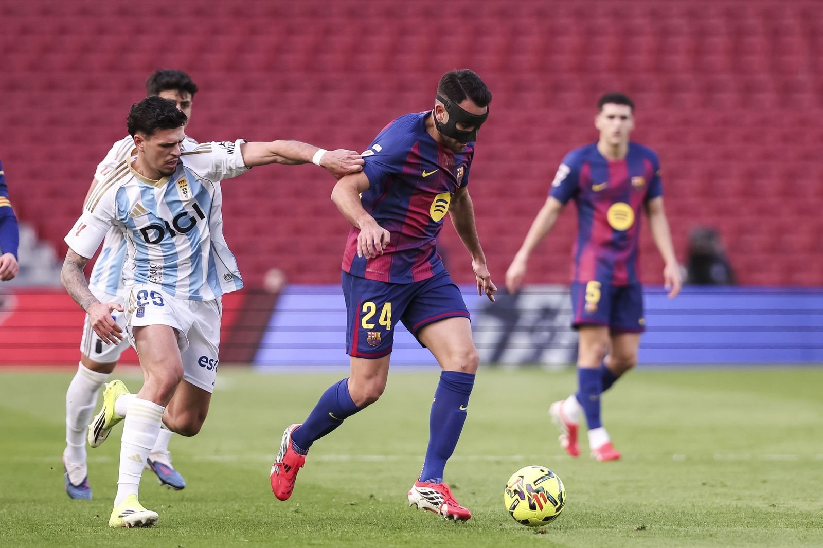 Las fotos del Barcelona-Oviedo