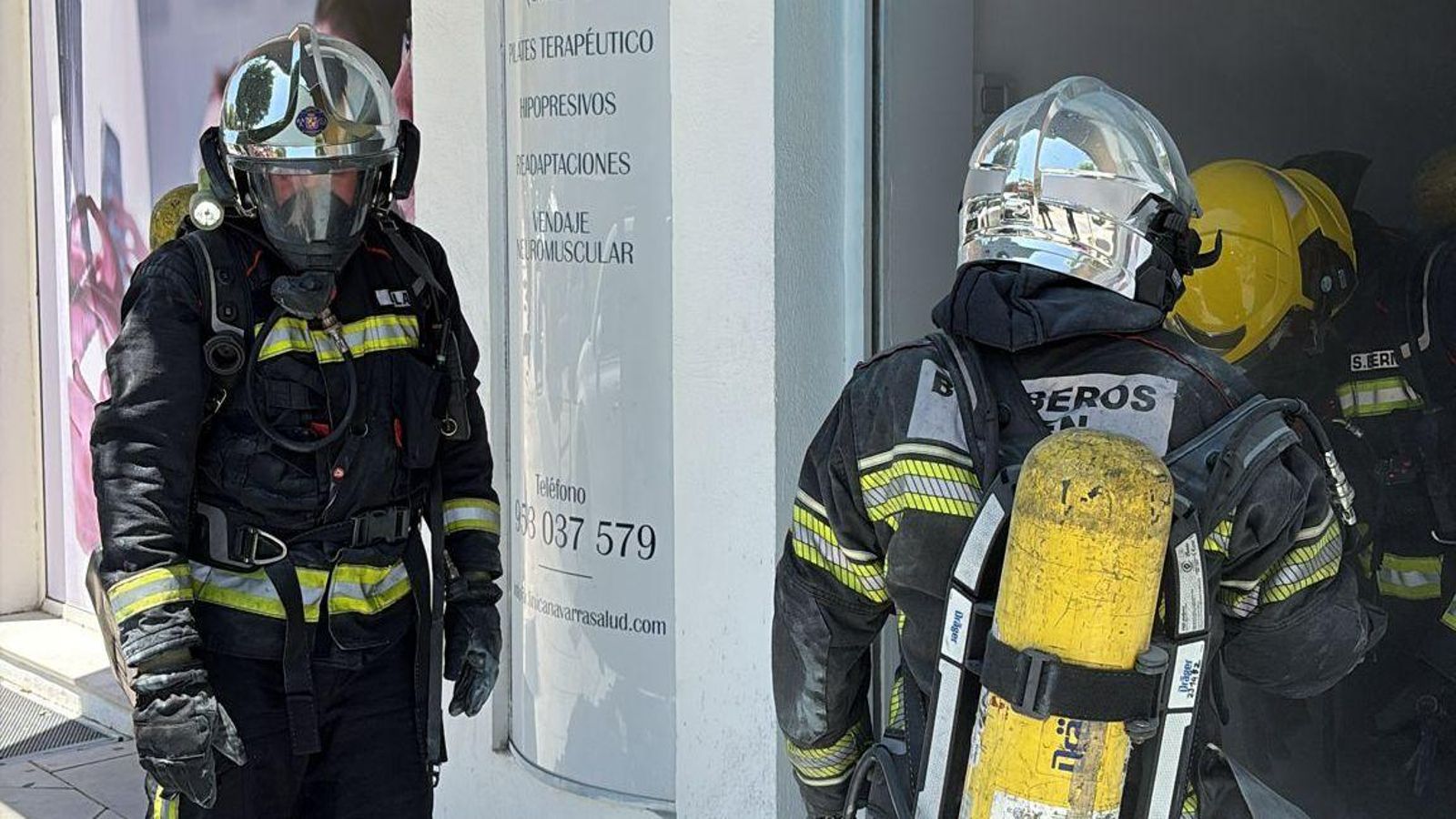 Intervención de los bomberos en el incendio de El Bulevar.
