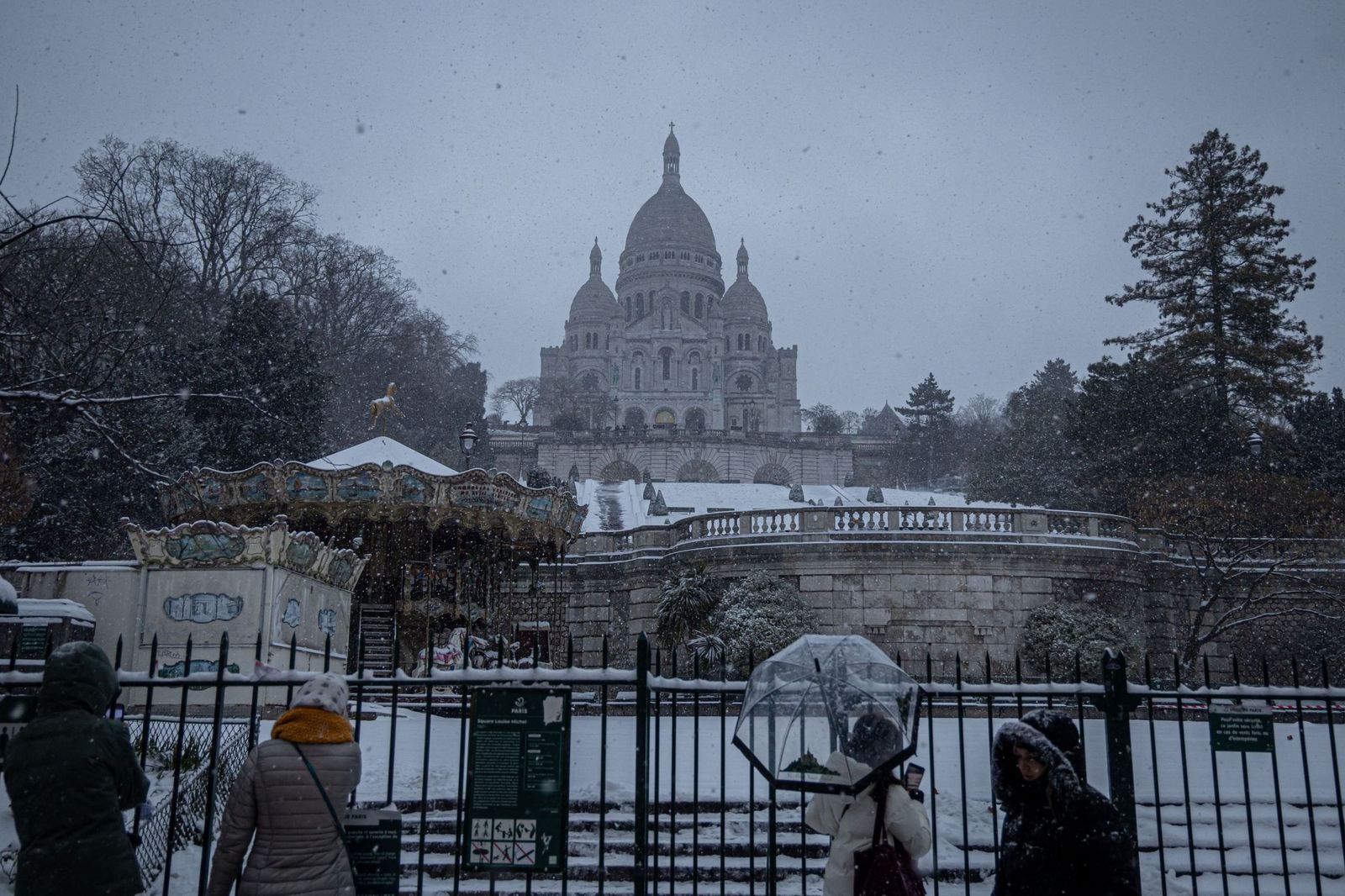 Las fotos del temporal de nieve en París