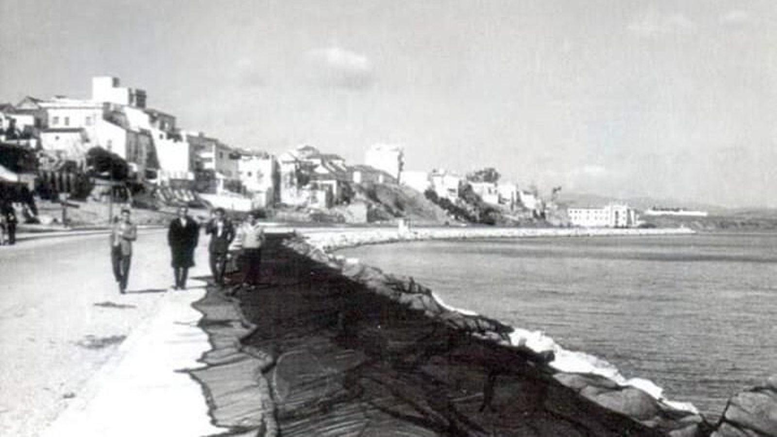 Paseo marítimo de Algeciras, hacia 1960.