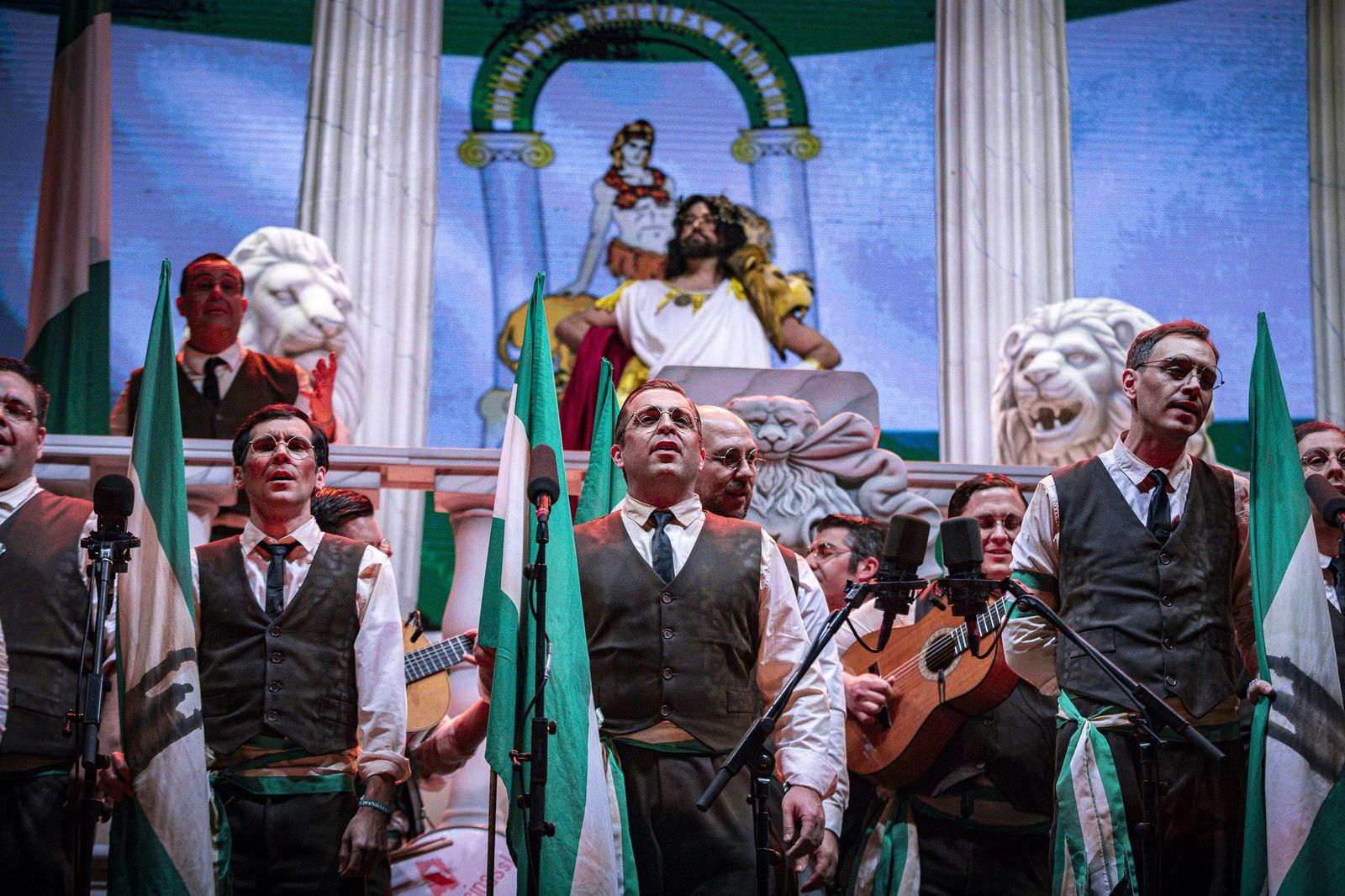 Las imágenes del pregón y la boda de Manu Sánchez en el Carnaval de Cádiz 2026