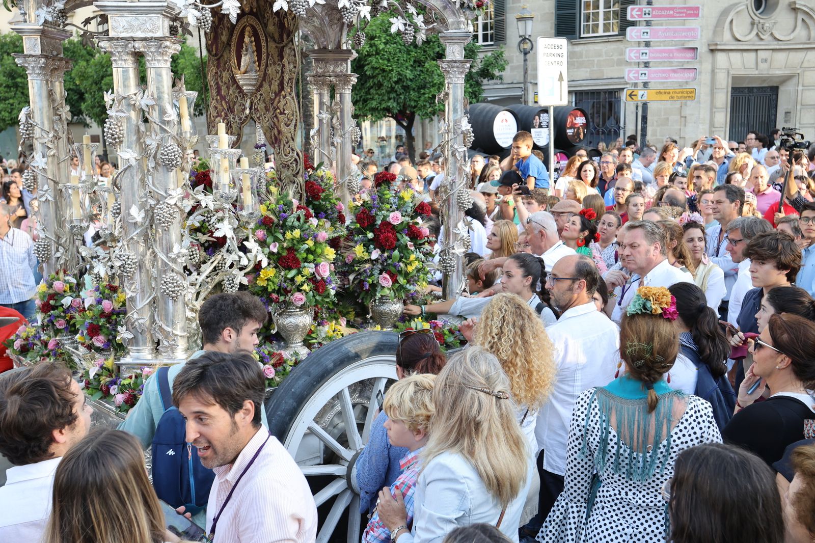 Llegada de la Hermandad del Rocío de Jerez a Santo Domingo