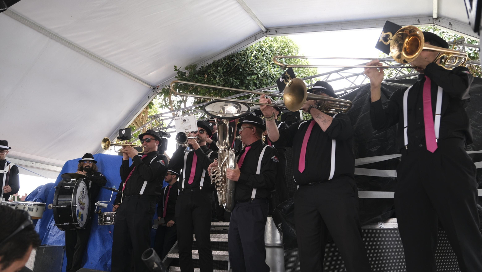 Imágenes de la paella popular en las Fiestas de Canjáyar