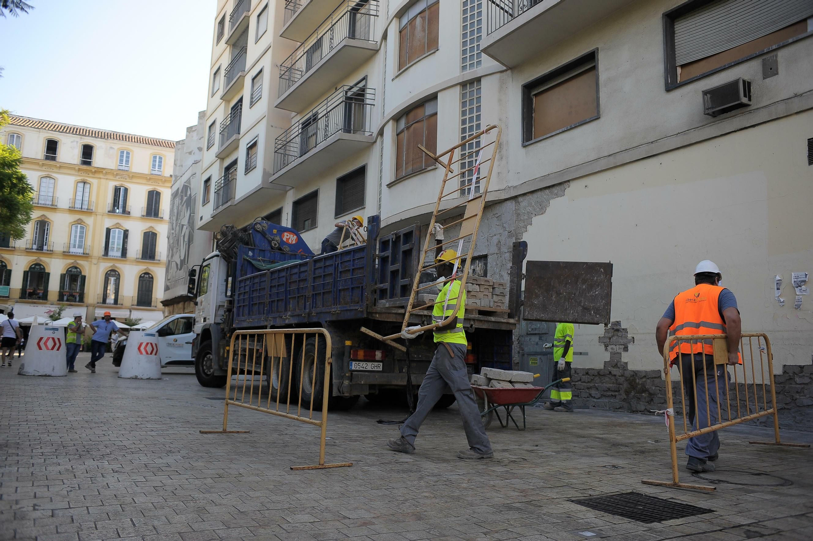 Fotos del comienzo de los trabajos para la demolición del Astoria