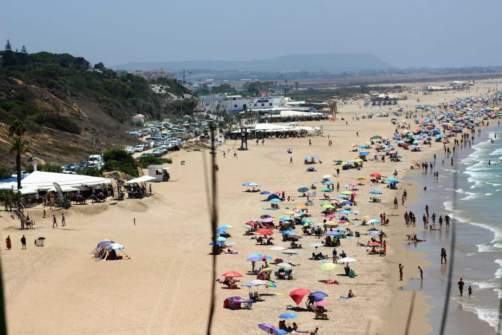 Así están las playas de Conil y El Palmar este verano