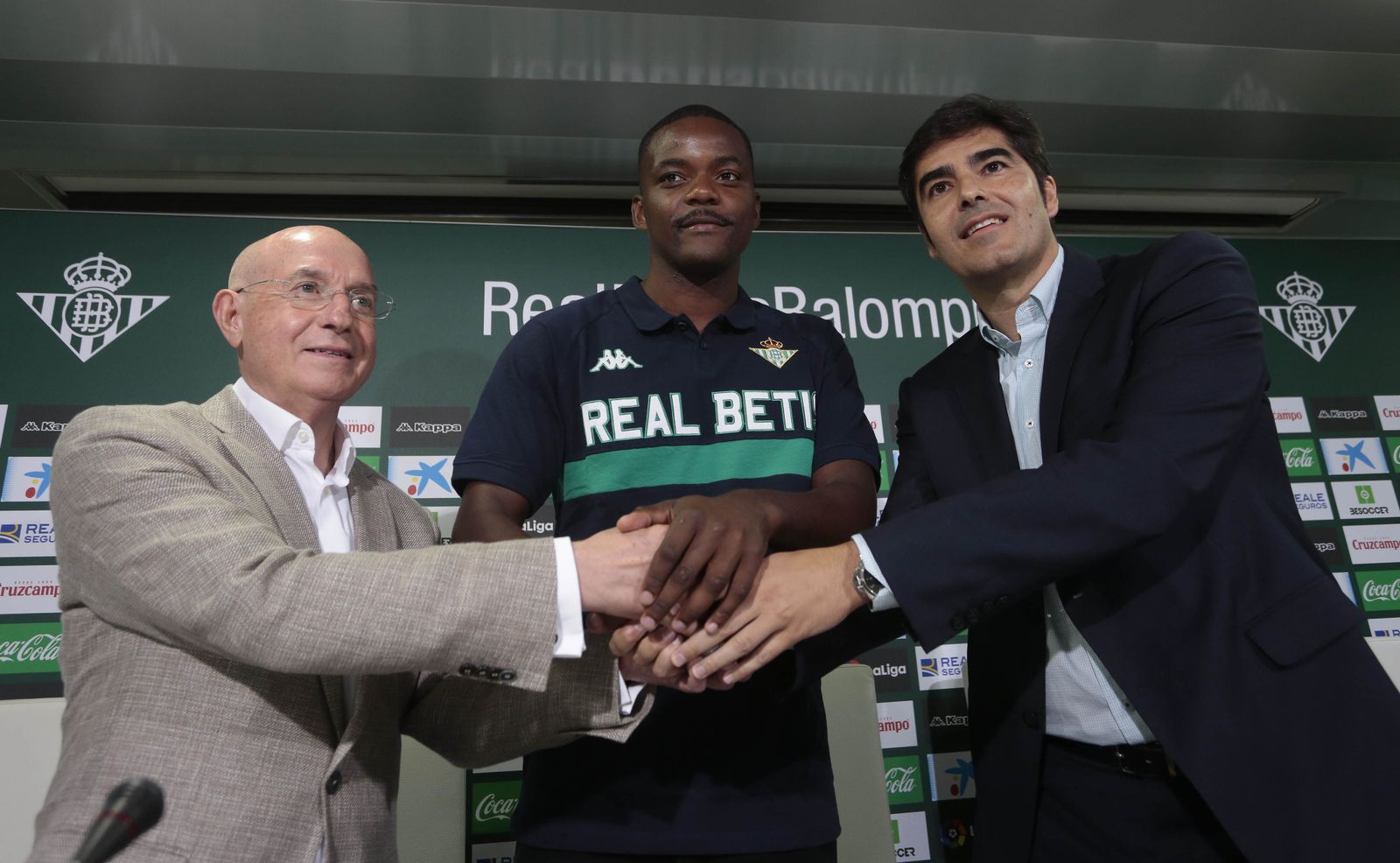 La presentación en el Betis de William Carvalho