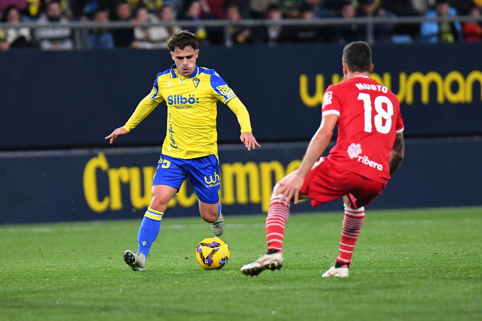 Melendo en un partido del Cádiz.
