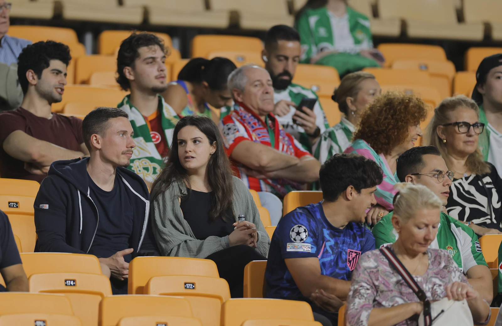 Búscate en las fotos del Betis - Atlético de Madrid