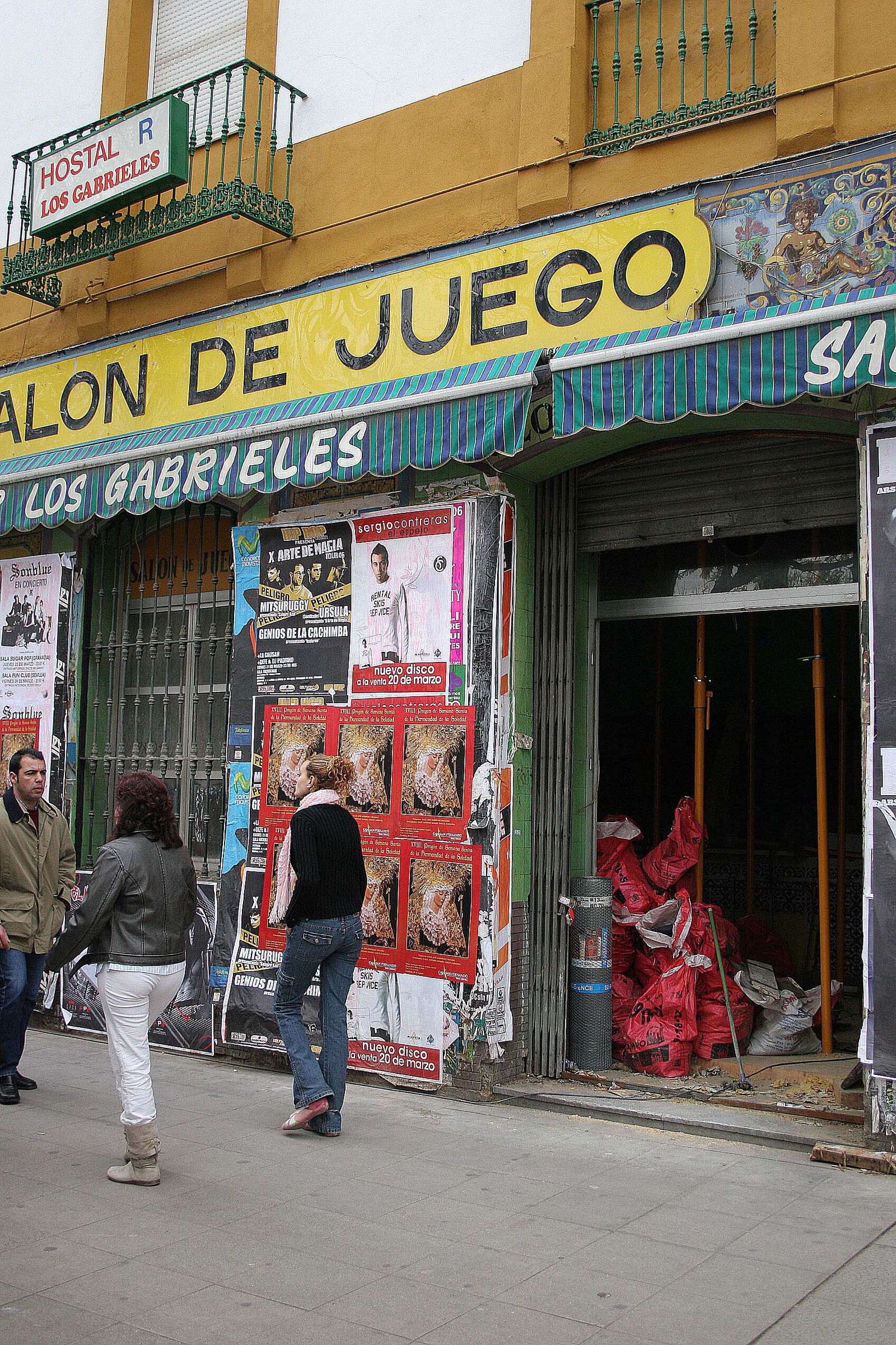 El interior del inmueble apuntalado.