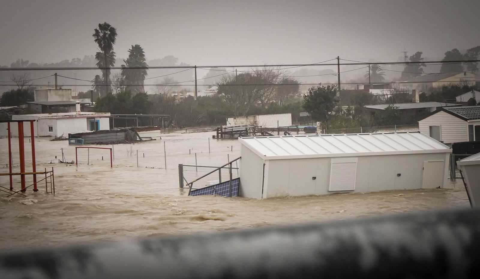 Inmuebles anegados en la zona de Las Pachecas.