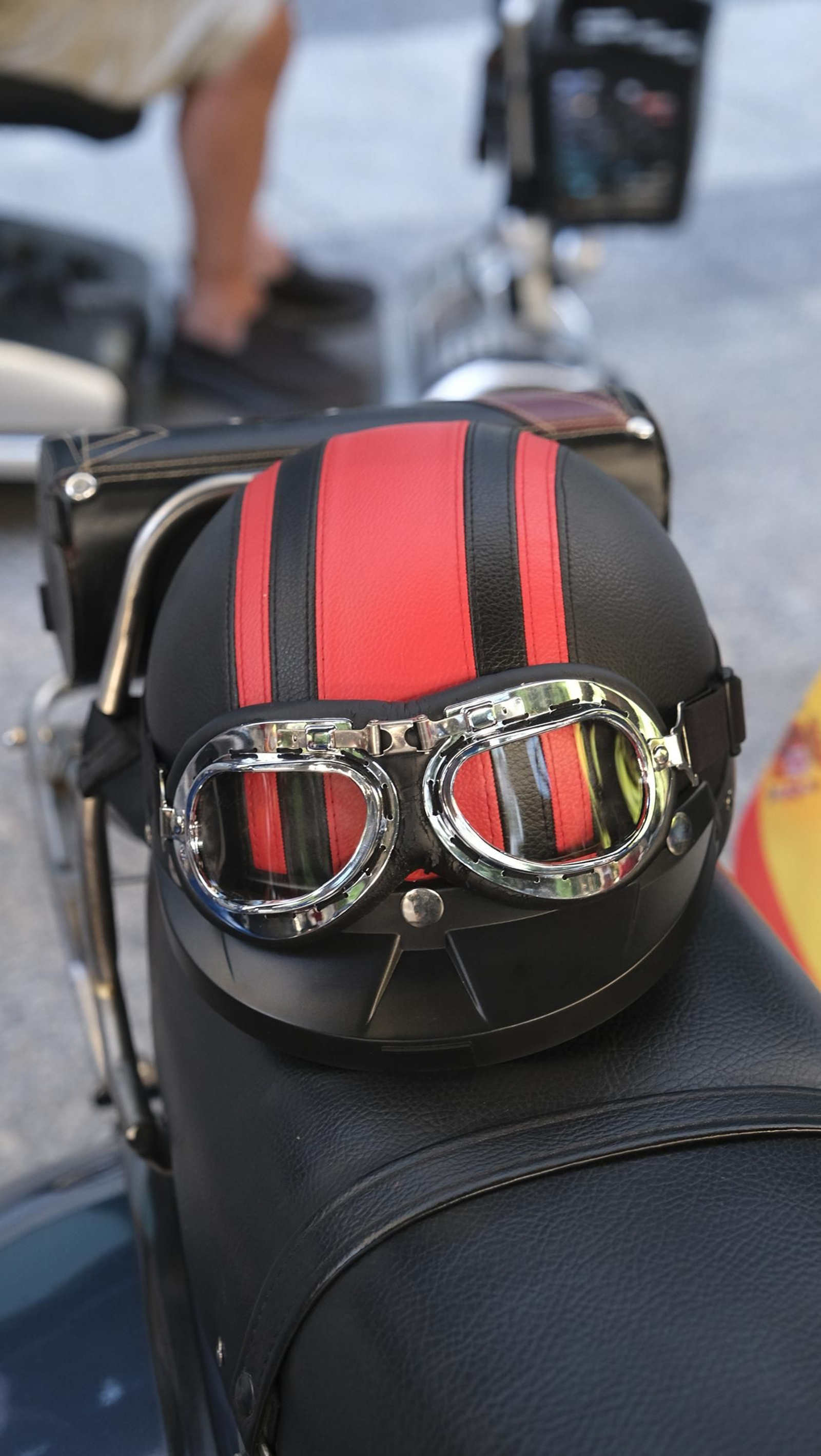 Las motos antiguas dan brillo a la Feria de Almería