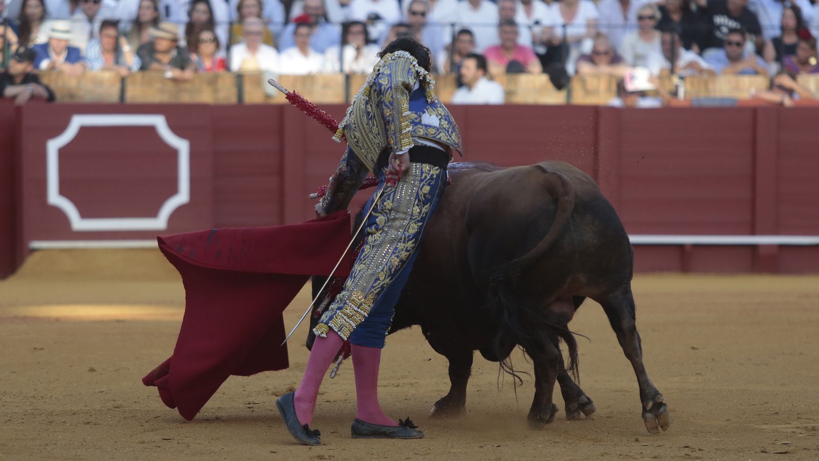 Las imágenes de la corrida del lunes de Feria