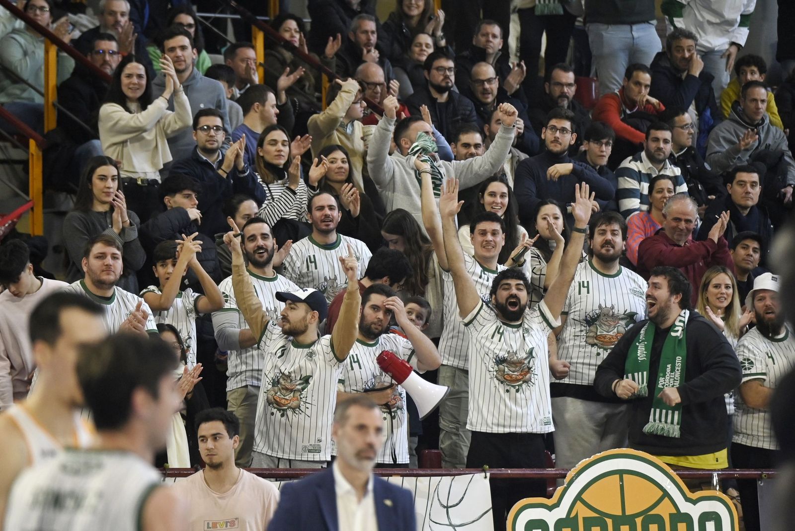 Las mejores fotos del ambiente en Vista Alegre para el Coto Córdoba - Caja 87