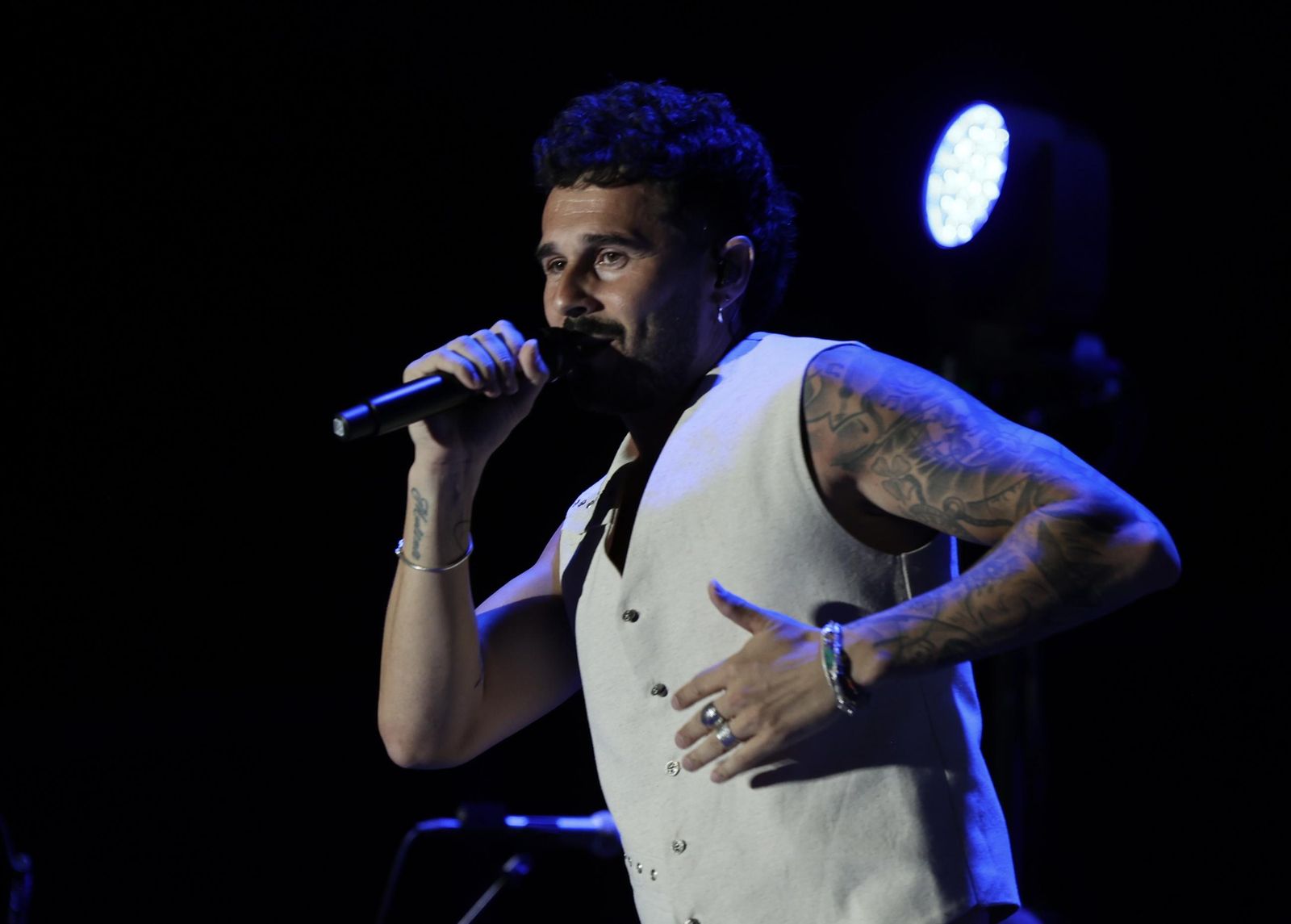 Las mejores fotos del concierto de Antoñito Molina en el Icónica Santalucía Sevilla Fest