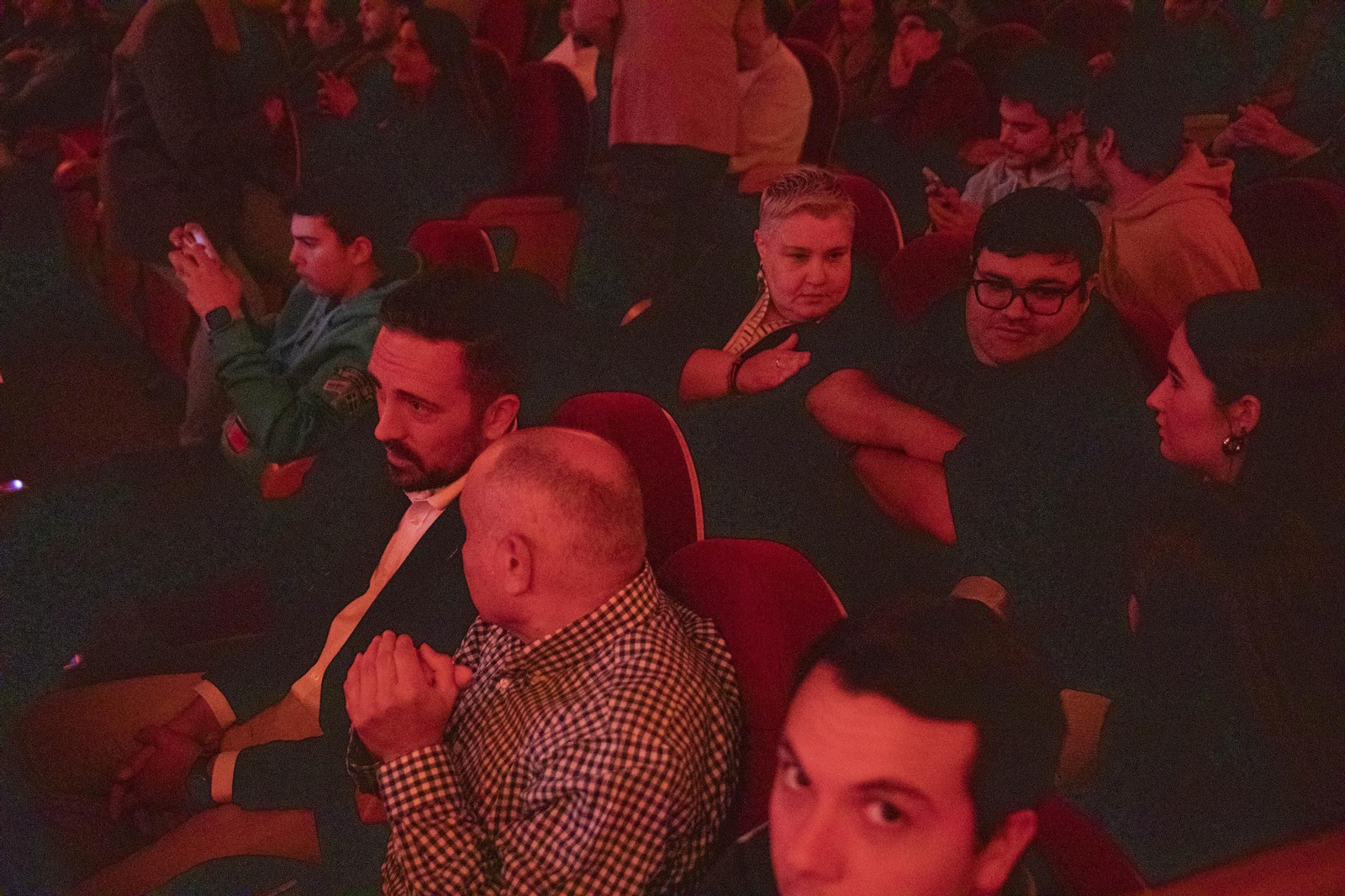 Imágenes de la presentación de las Holy Cards