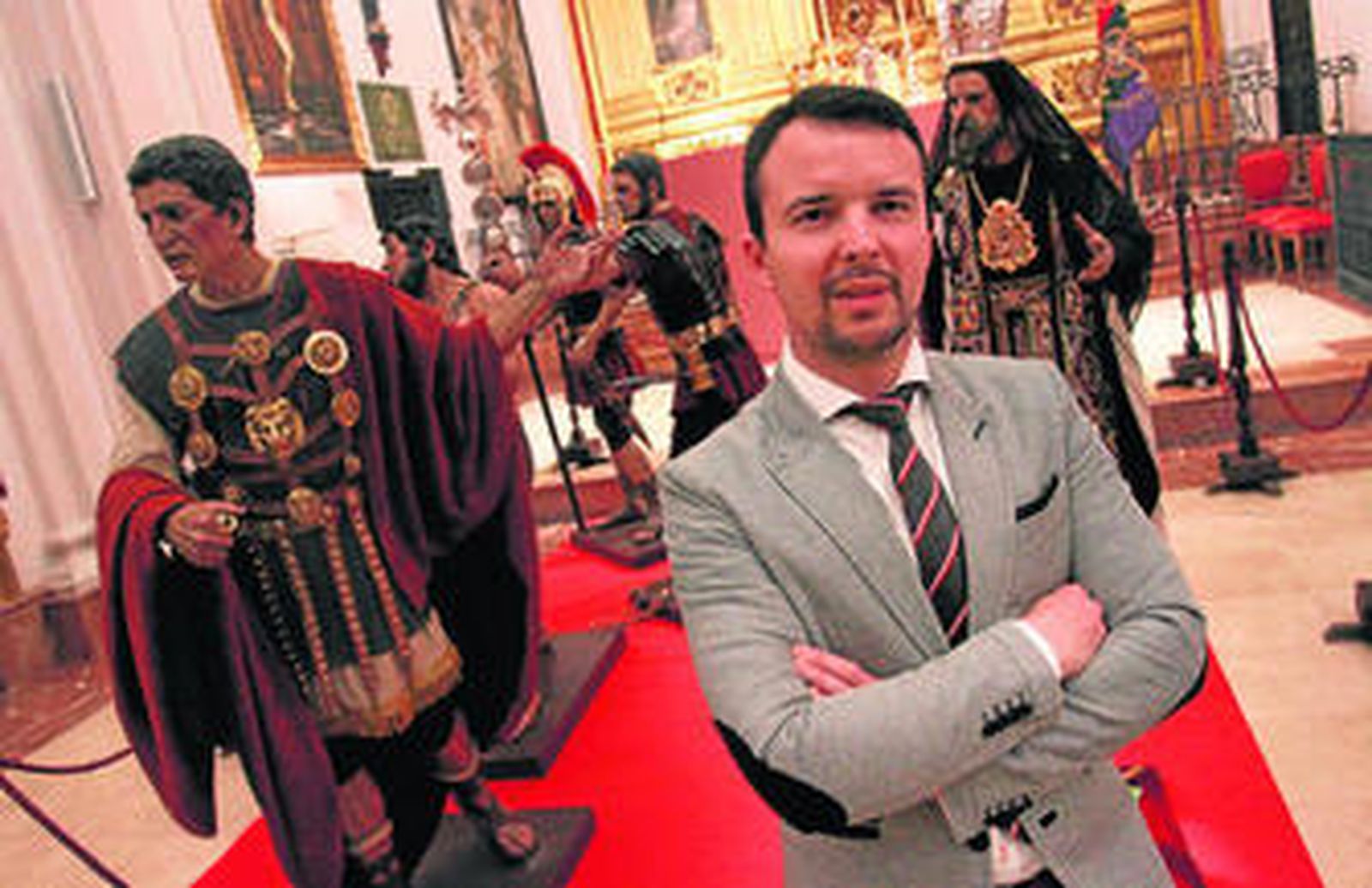 El nuevo grupo escultórico de la Humildad durante la presentación.