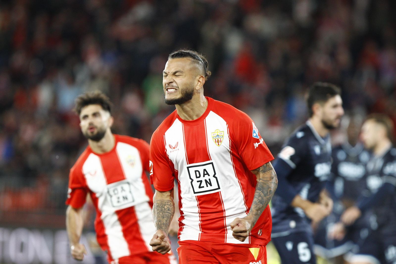 La U.D. Almería empata a uno contra el Cádiz y es campeón de invierno, en imágenes