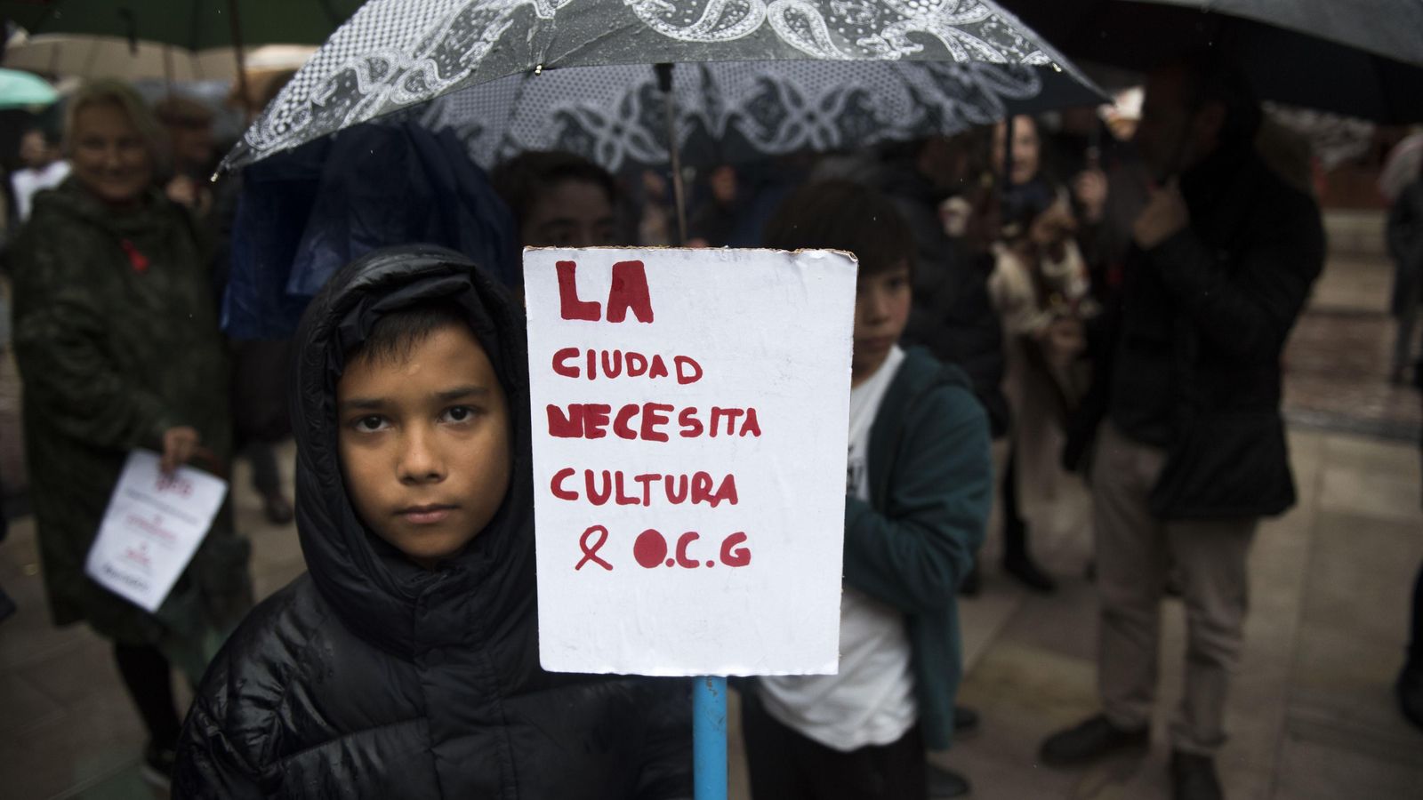 Un niño protesta por la OCG: "La ciudad necesita cultura".