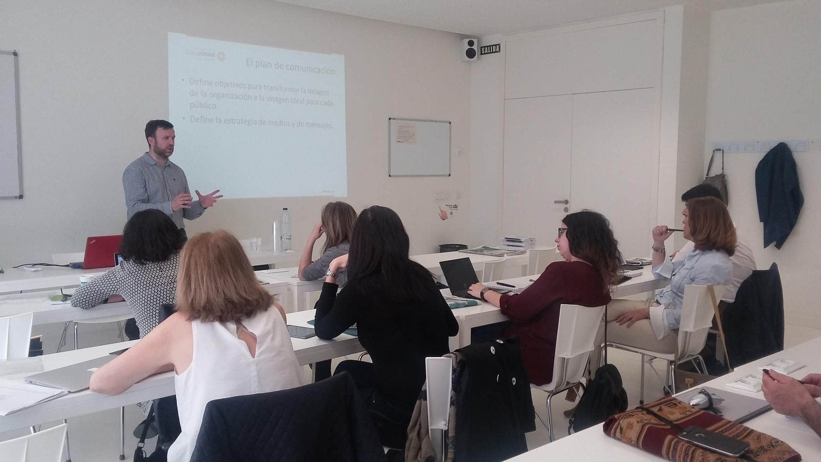 Imagen de una de las clases de una edición anterior del Curso de Experto Universitario en Comunicación Agroalimentaria.