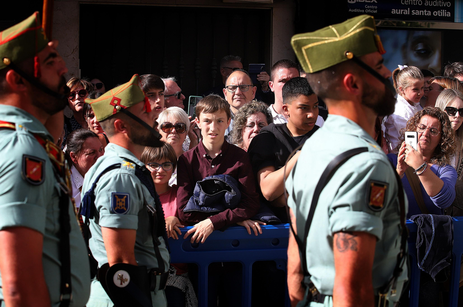 Sábado de Pasión: Imágenes de La Legión con el Cristo de la Vera+Cruz