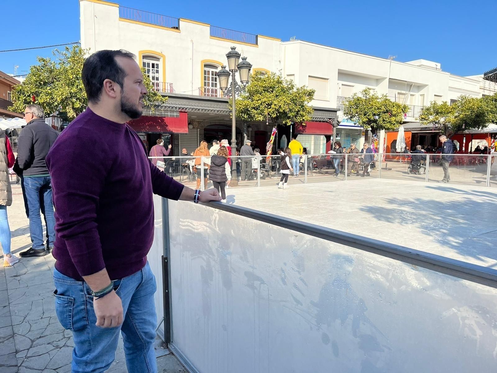 Inauguración de la  pista de patinaje sobre hielo de Los Barrios.