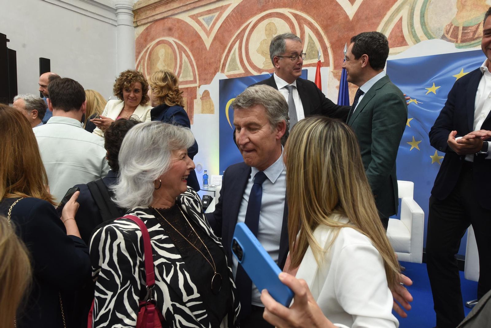 La visita de Núñez Feijóo y Juanma Moreno a Córdoba, en imágenes