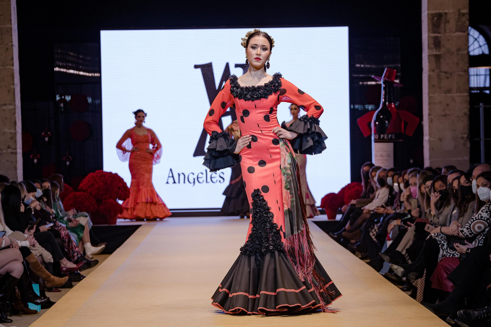 El desfile de Ángeles Verano en la Pasarela Flamenca de Jerez, todas las fotos