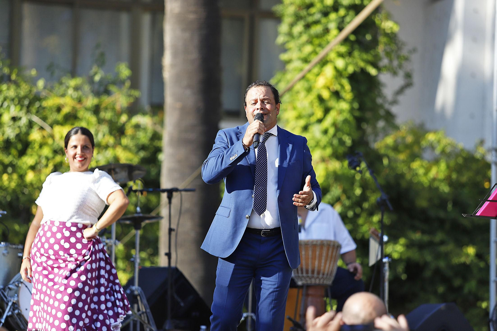 Imágenes de la Feria de las Sevillanas en los jardines del muelle