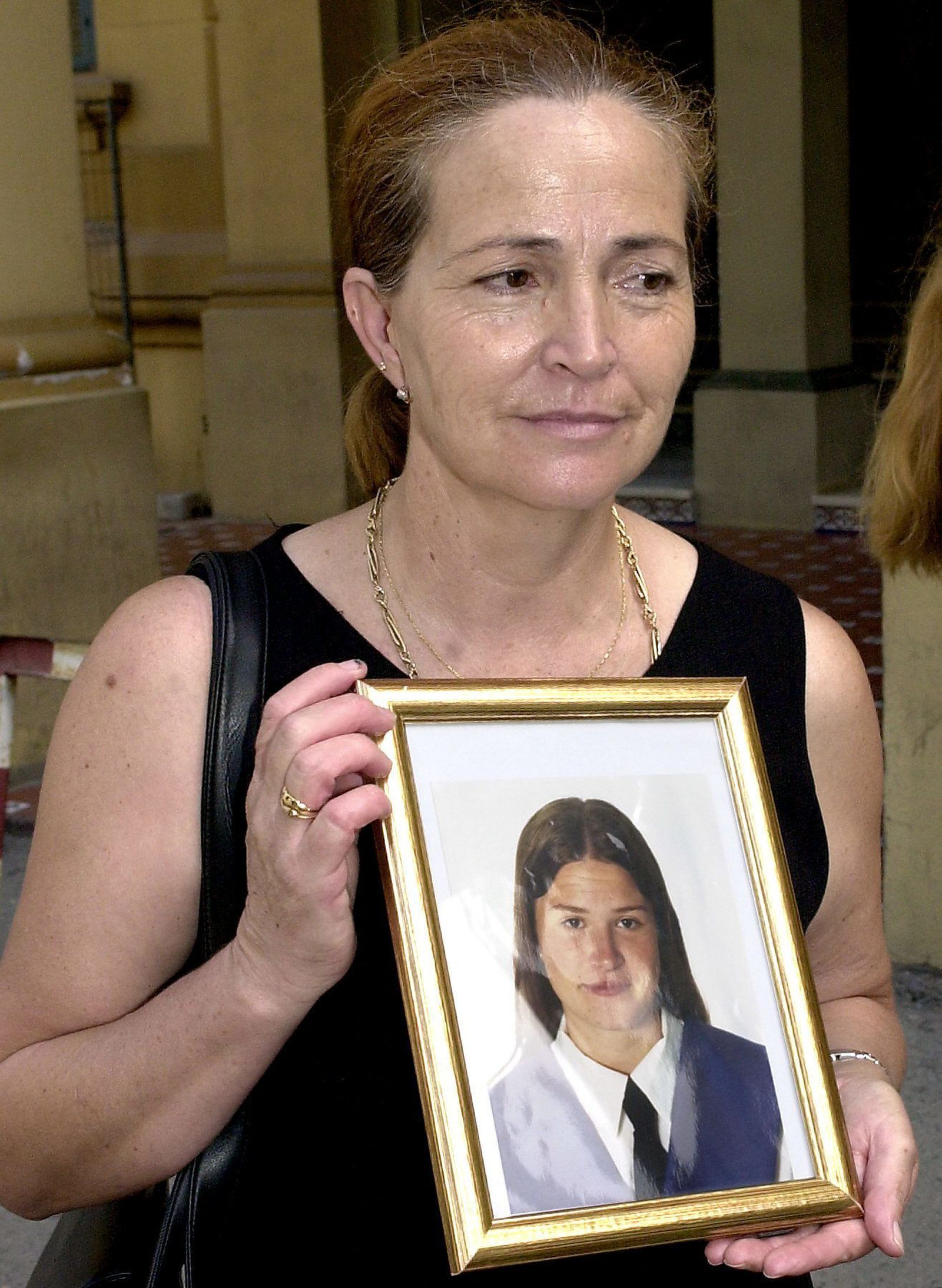 La madre de Rocío Wanninkhof, con una foto de su hija.