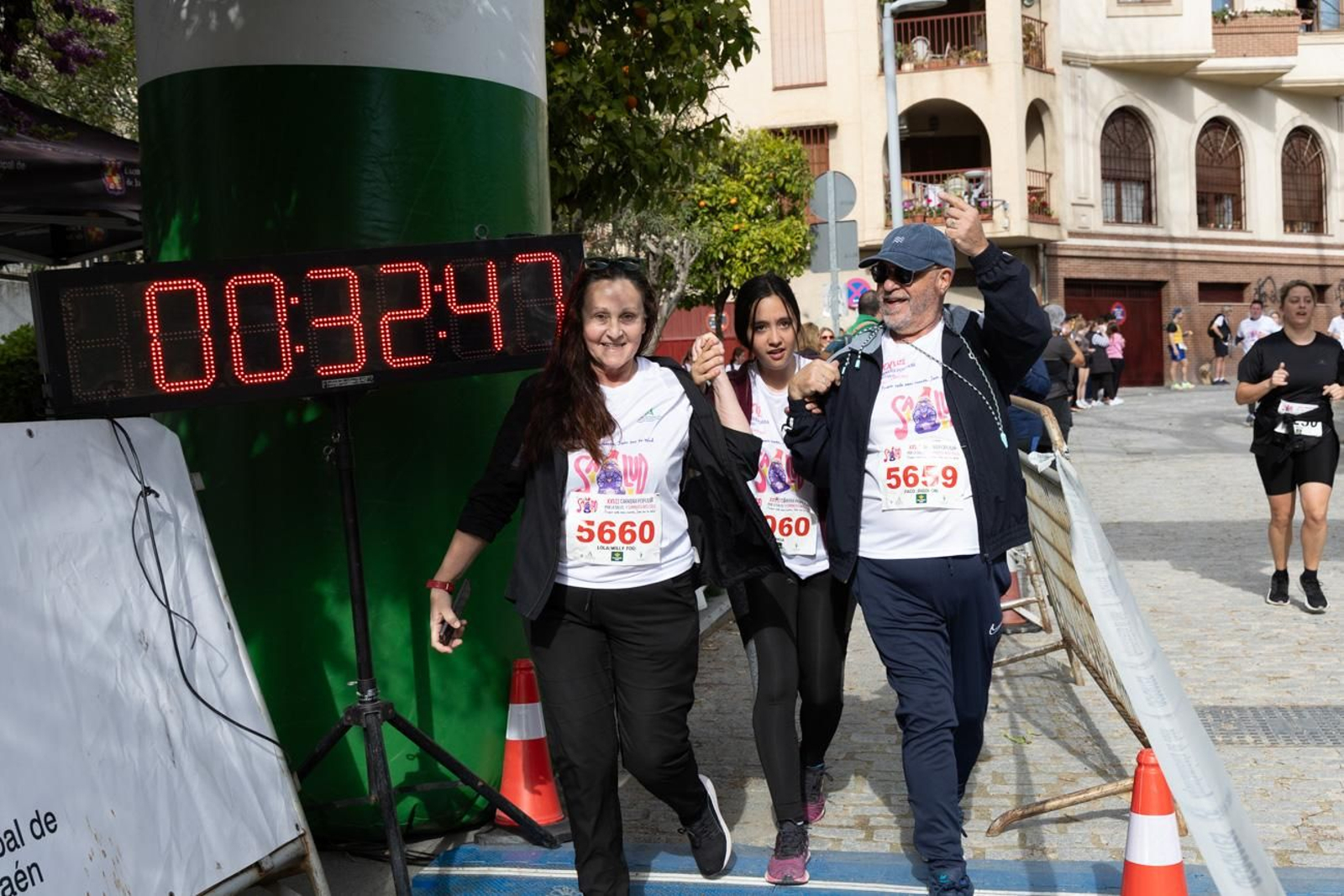 Más de 2.100 participantes corren  para promover la salud en Jaén, en imágenes (2)