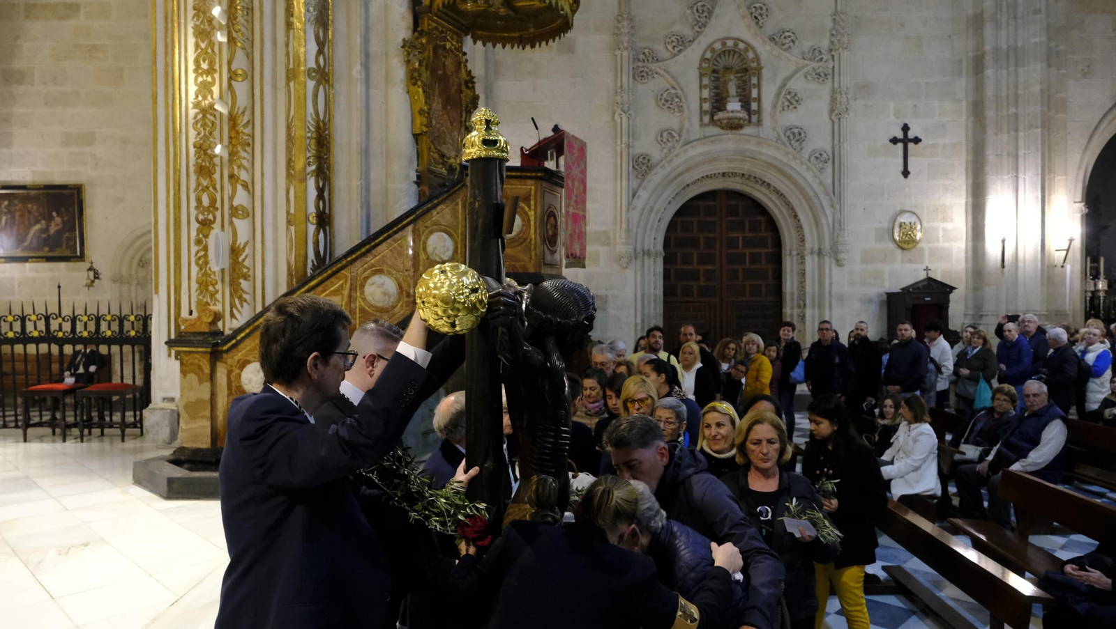 Vía Crucis del Cristo de la Escucha en la Semana Santa de Almería 2025