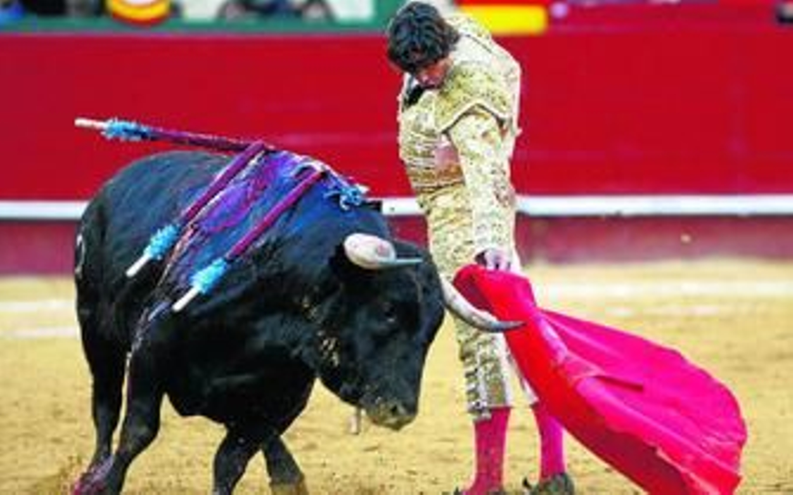 Curro Díaz, en una faena en la plaza de Valencia.