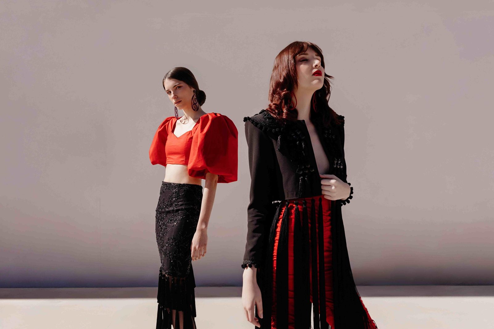 El exclusivo atelier granadino que viste a las invitadas de boda esta temporada con "la sensualidad del Sur"